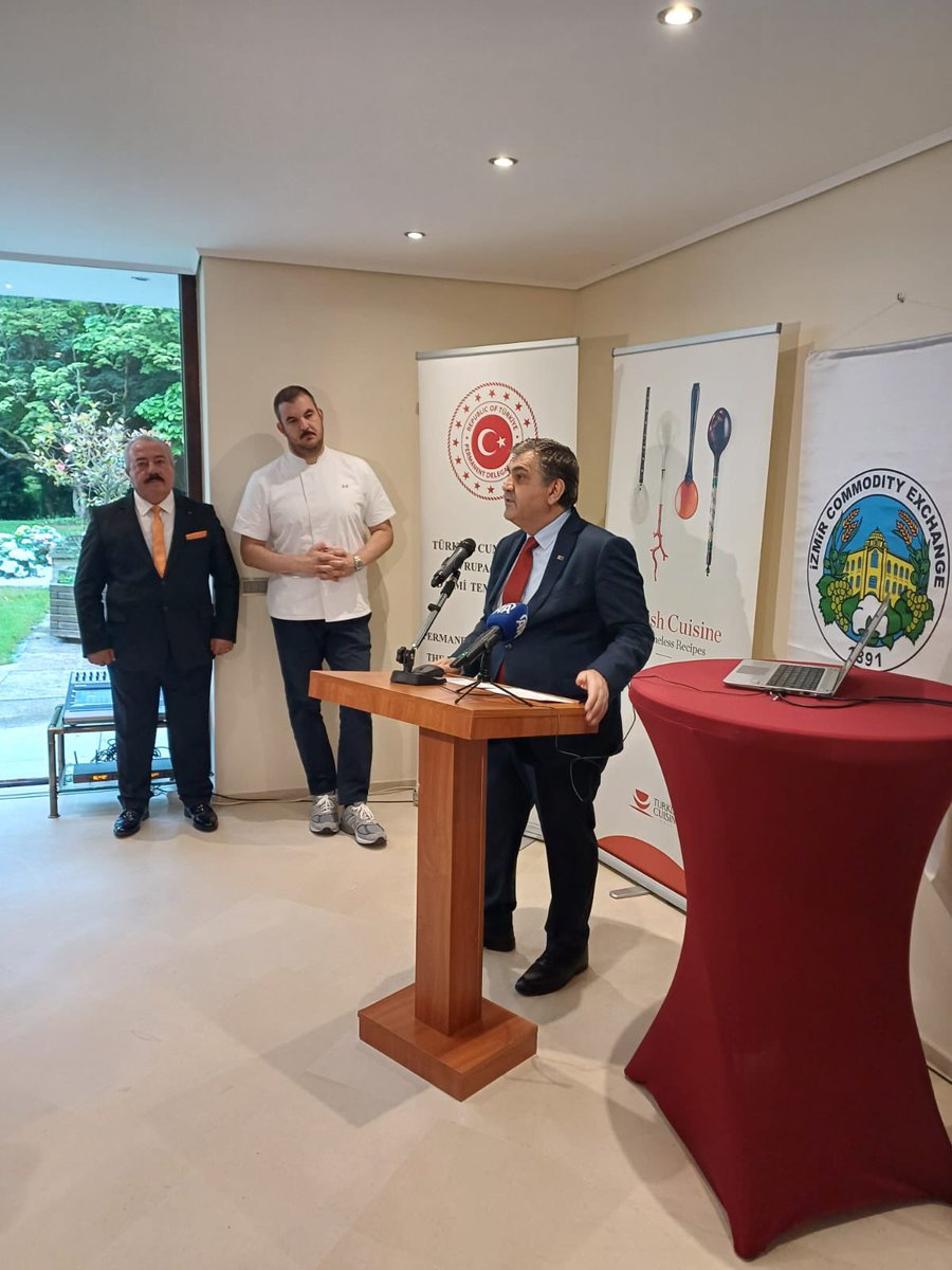 frkkymkc's tweet image. On the occasion of #turkishcuisineweek 
with @izmirticborsasi, we presented examples of unique tastes of #wasteless #sustainable #healthy Aegean cuisine, prepared by Michelin ⭐️ 🇹🇷 chef Osman Sezener to 🇪🇺 officials and diplomatic circles in Brussels @TC_AVBIRDT. @ABBaskanligi