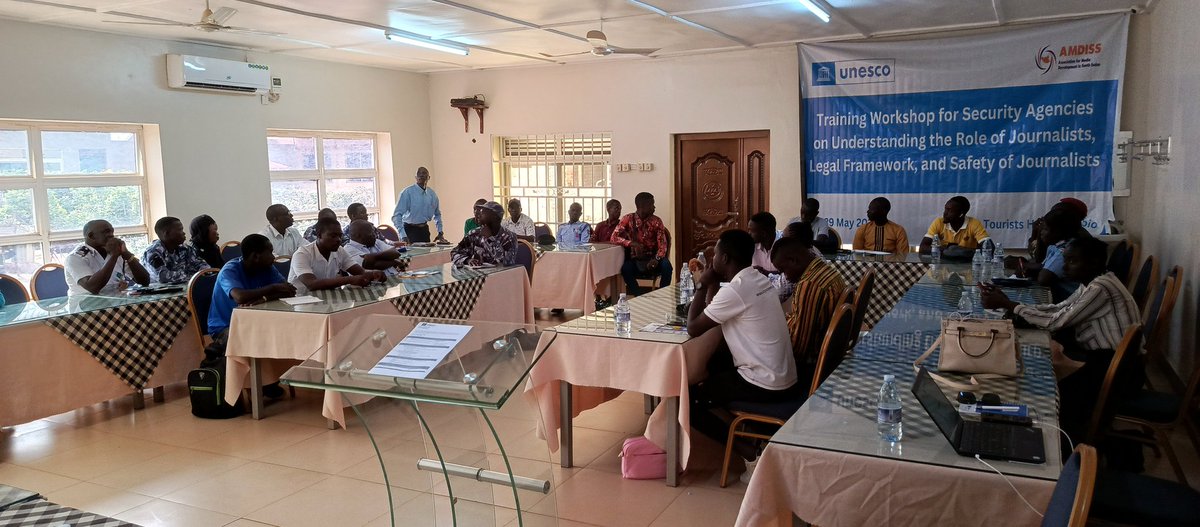 UNESCO and The Association of Media Development South Sudan kick-off a 2-day training for Security personnel & journalists on understanding the roles of media, legal frameworks,& safety of Journalists in Yambio, Western Equatoria State.
#SafetyOfJournalists