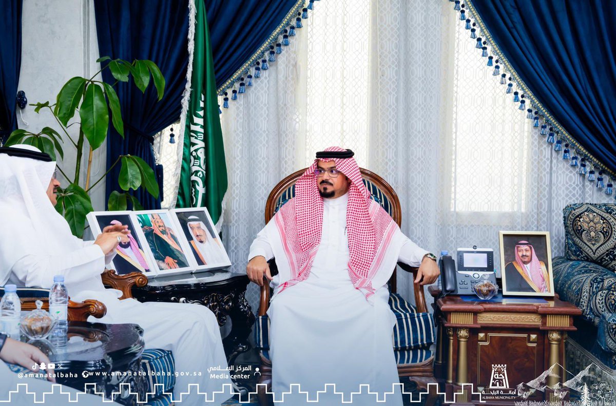 amantalbaha's tweet photo. استقبل #أمين_منطقة_الباحة د. علي بن محمد السواط سعادة الأستاذ. مهنا بن محمد العدواني مدير عام #الإدارة_العامة_للأحوال_المدنية بمنطقة الباحة والوفد المرافق له.

#أمانة_منطقة_الباحة https://t.co/xcRl9s8Hho