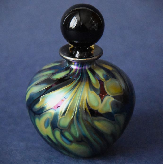 Featherspray Fumed Noir Perfume Bottle Miniature Isle of Wight Studio Glass #IsleofWightStudioGlass #Glass #StudioGlass #StratforduponAvon bwthornton.co.uk/ise-of-wight-s…