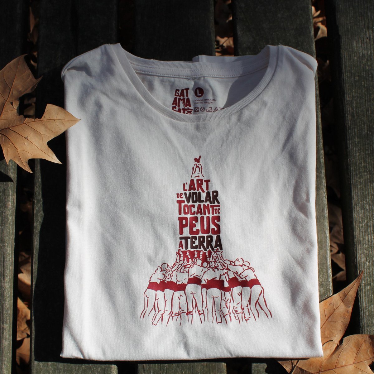 Gatamagatcat's tweet photo. Samarreta Castellers: L’Art De Volar, Edició Blanca Unisex: 

https://t.co/c4JdlNl5QS

#samarretesencatalà https://t.co/PMgZfb8ERZ