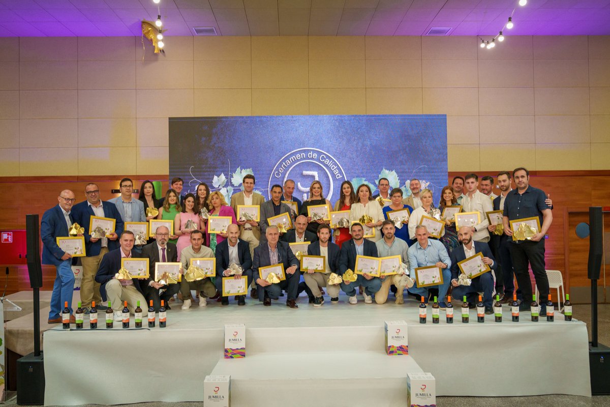 👏12 bodegas premiadas en el 30 certamen de calidad @VinosJumilla goo.su/KTjzVY #vino #vinoDO #DenominacióndeOrigen #Jumilla