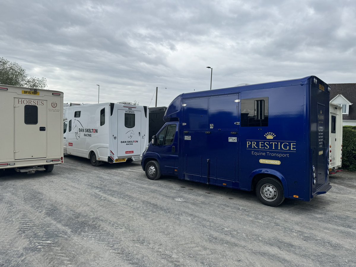 BenMannall's tweet photo. Spaces available this week for transport. Don’t forget to message or call to book. 
#RacehorseTransport#PrestigeEquineTransport 07740198062 https://t.co/5fWuO3s2TP