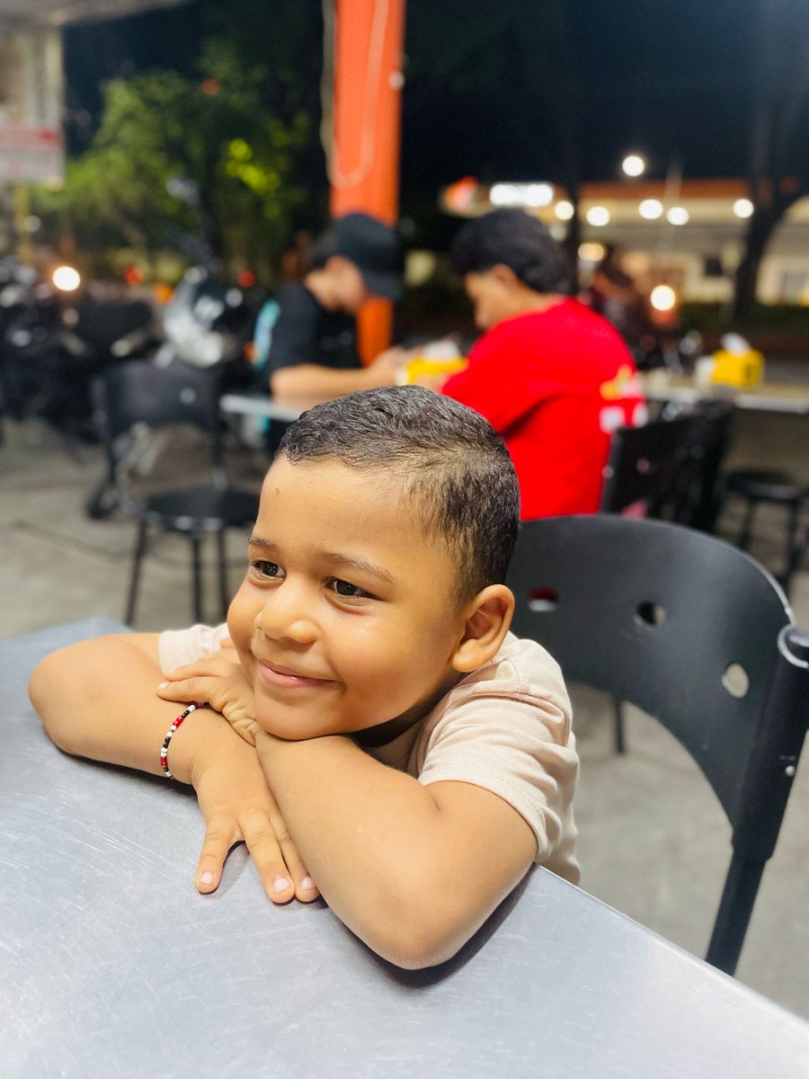 Cuatro  años de tener la fortuna de ser tú mami mi regalito del cielo♥️, eres luz en nuestras vidas, el día que  llegaste a este mundo supe que mi propósito de ahí en adelante seria amarte y protegerte con todo mi ser, y no me canso de agradecerle a Dios por poner en mis manos