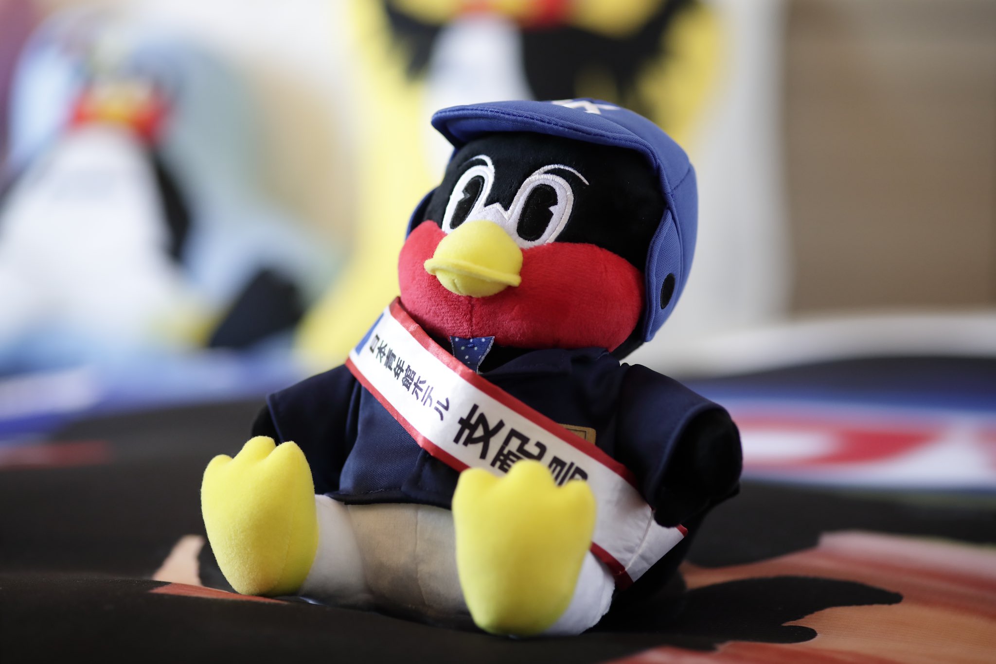 Amazon.co.jp: お座りつば九郎 日本青年館ホテル 支配鳥Ver