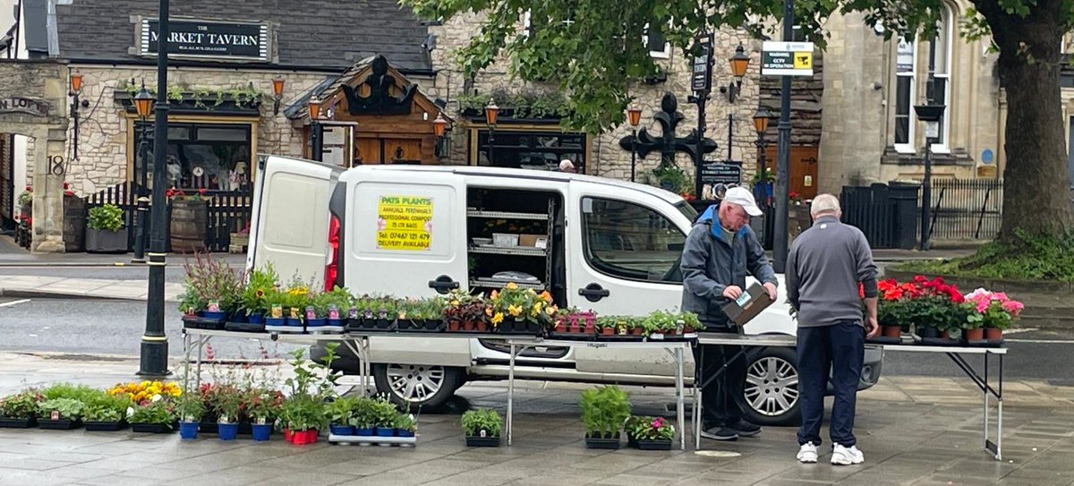 MelkshamTC's tweet image. 🪴Melksham Market Trader🎍

Come and support Pats Plants in the Market Place today.

#buylocalsupportlocal
#markettraders
#aloneagainnaturally
