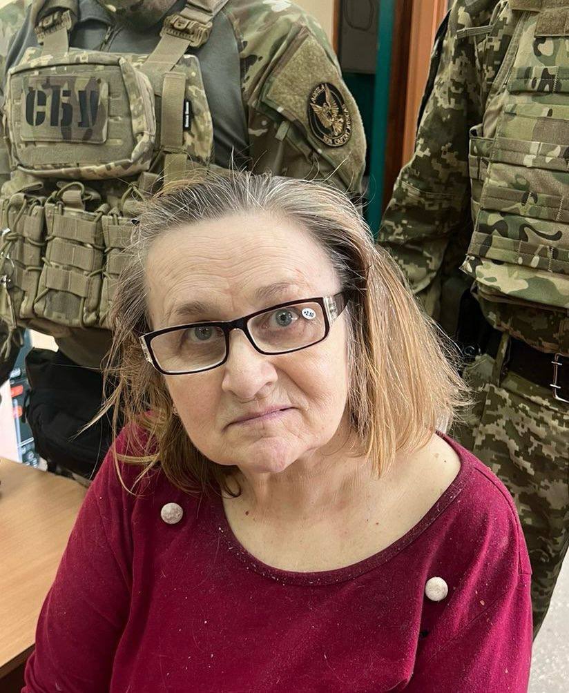 Закликала вбивати українських полонених та «зливала» позиції ЗСУ під Слов’янськом — СБУ затримала інформаторку рф

Містянка Ольга Юрчонок шпигувала за пунктами базування Сил оборони в районі Слов’янська та чекала на окупацію регіону. Сумлінно обходила прифронтову місцевість та⬇️