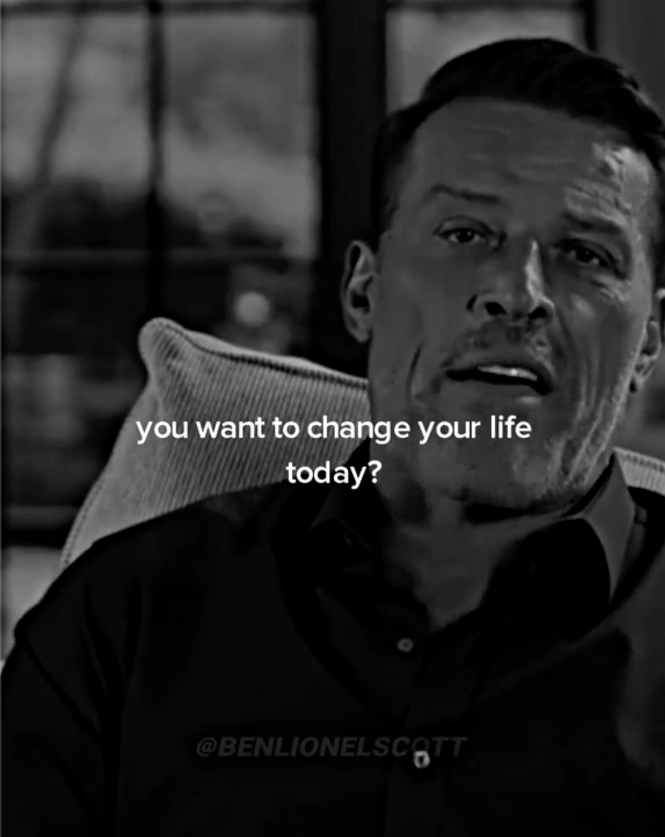 TommiPedruzzi's tweet photo. I have spent endless hours studying one of the most inspirational and controversial authors on the planet:

Tony Robbins

Here are 8 of his most powerful lessons ⍒ https://t.co/sRBPuIjG2g