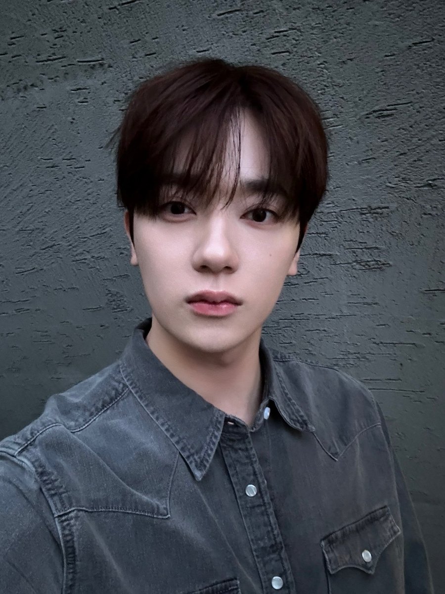 OmegaX_members's tweet image. [#OX]

화요일은 아리랑 라디오!!!📻

#OMEGA_X #오메가엑스 
#예찬 #YECHAN