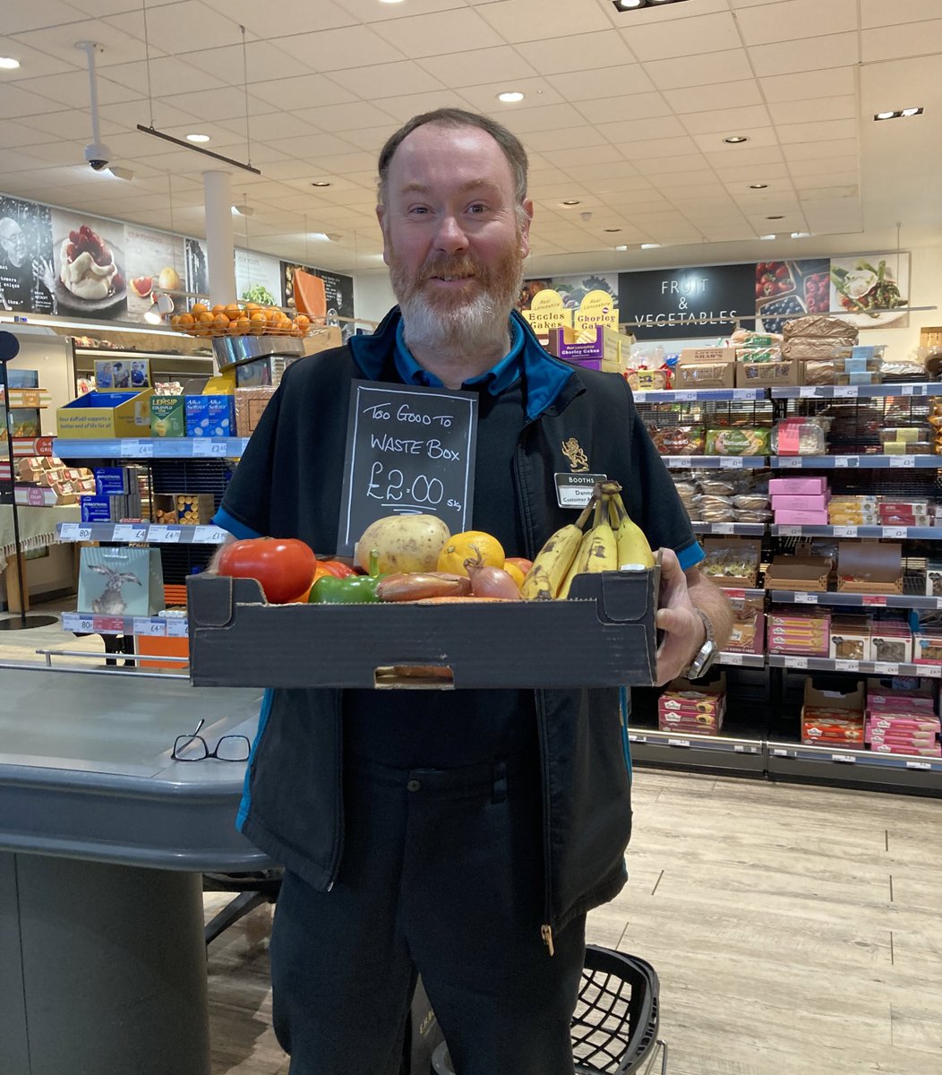 Daniel has Too Good To Waste fruit and veg boxes at Barrowford 🍌🍅