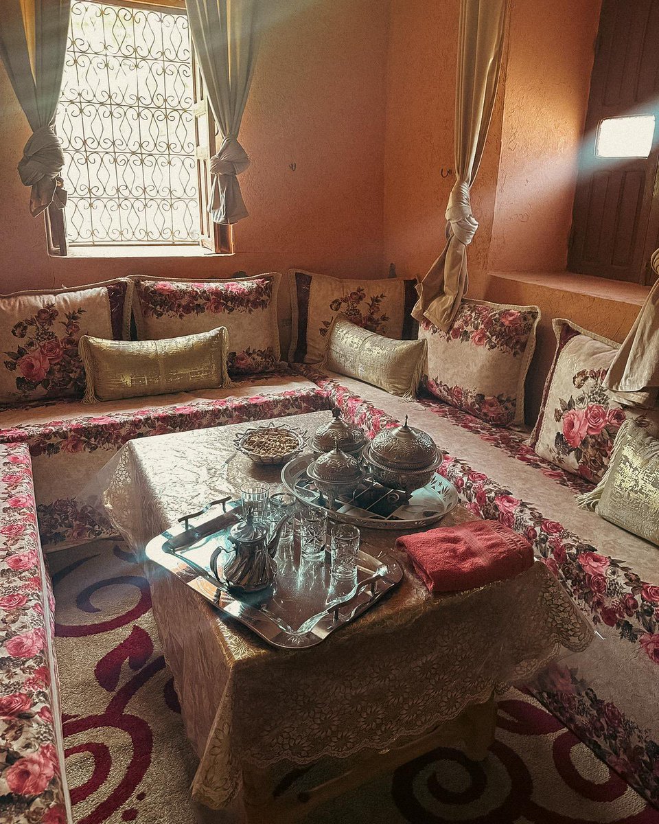 Charging days, 𝐌𝐨𝐫𝐨𝐜𝐜𝐚𝐧 ways 🫖☀️