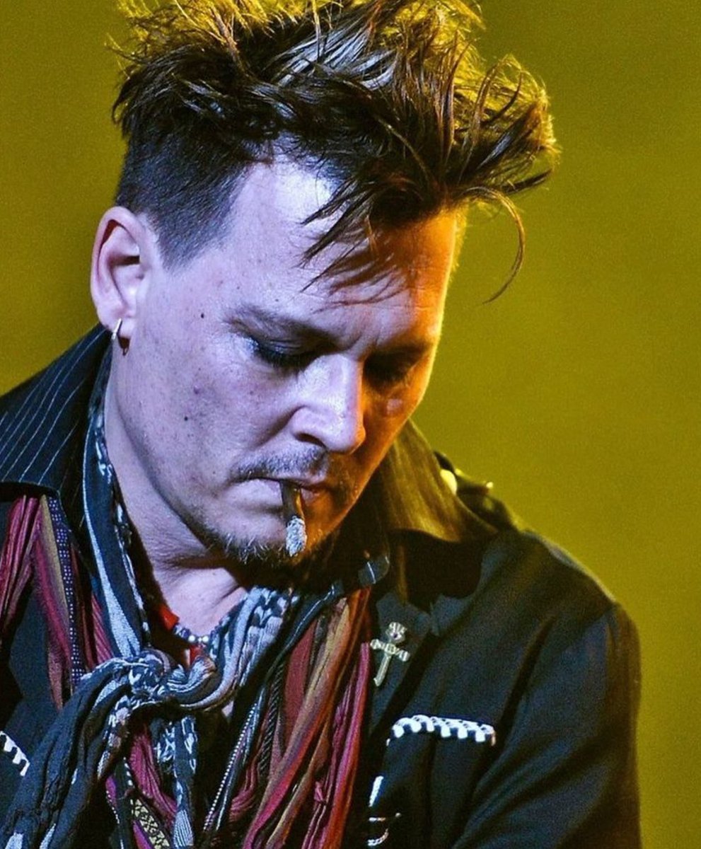 #JohnnyDepp at Rock in Rio on stage just after midnight with the @hollywoodvamps on May 28, 2016. Just the day after “someone” made allegations against him in court. He’s the strongest human I know. #IStandWithJohnnyDepp #JohnnyDeppIsARockstar #DeppheadForever #NeverFearTruth