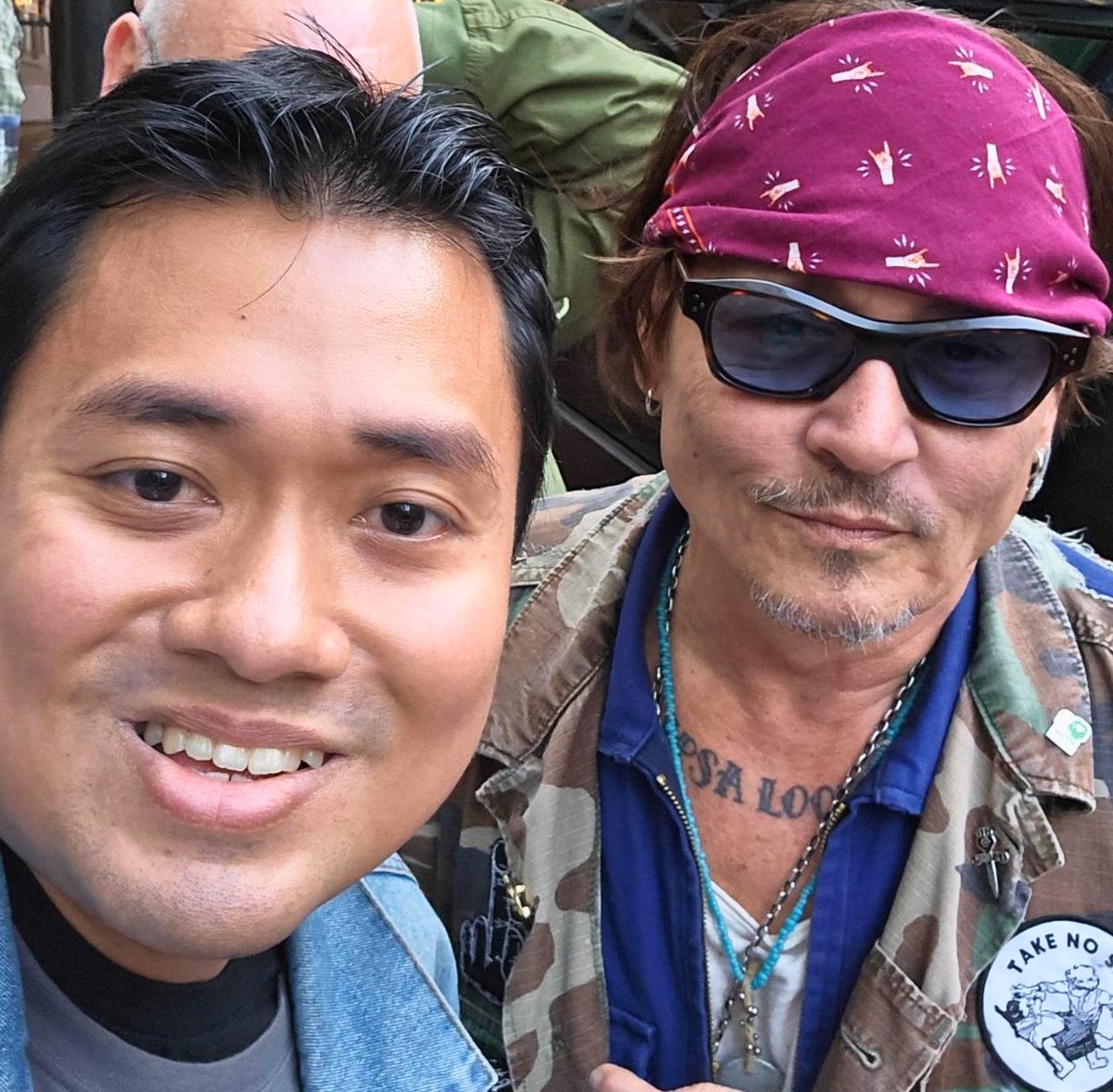 onlyxdepp's tweet image. new photos of johnny depp in london, uk 🖤