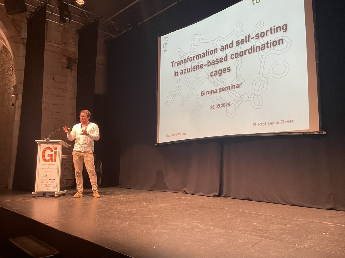 Girona Seminar 2024 (@gironaseminar) on Twitter photo The last speaker of the session is <a href="/AlexWalthChem/">Alexandre Walther</a> (<a href="/guido_clever/">Clever Lab</a>, <a href="/TU_Dortmund/">TU Dortmund</a>). He presents his research on the transformation and self-sorting in azulene-based coordination cages. #GirSem24 <a href="/IQCCUdG/">IQCC UdG</a> The last speaker of the session is <a href="/AlexWalthChem/">Alexandre Walther</a> (<a href="/guido_clever/">Clever Lab</a>, <a href="/TU_Dortmund/">TU Dortmund</a>). He presents his research on the transformation and self-sorting in azulene-based coordination cages. #GirSem24 <a href="/IQCCUdG/">IQCC UdG</a>