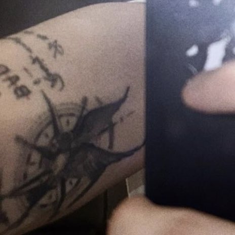 Vahn's tattoo >>>>>>>>