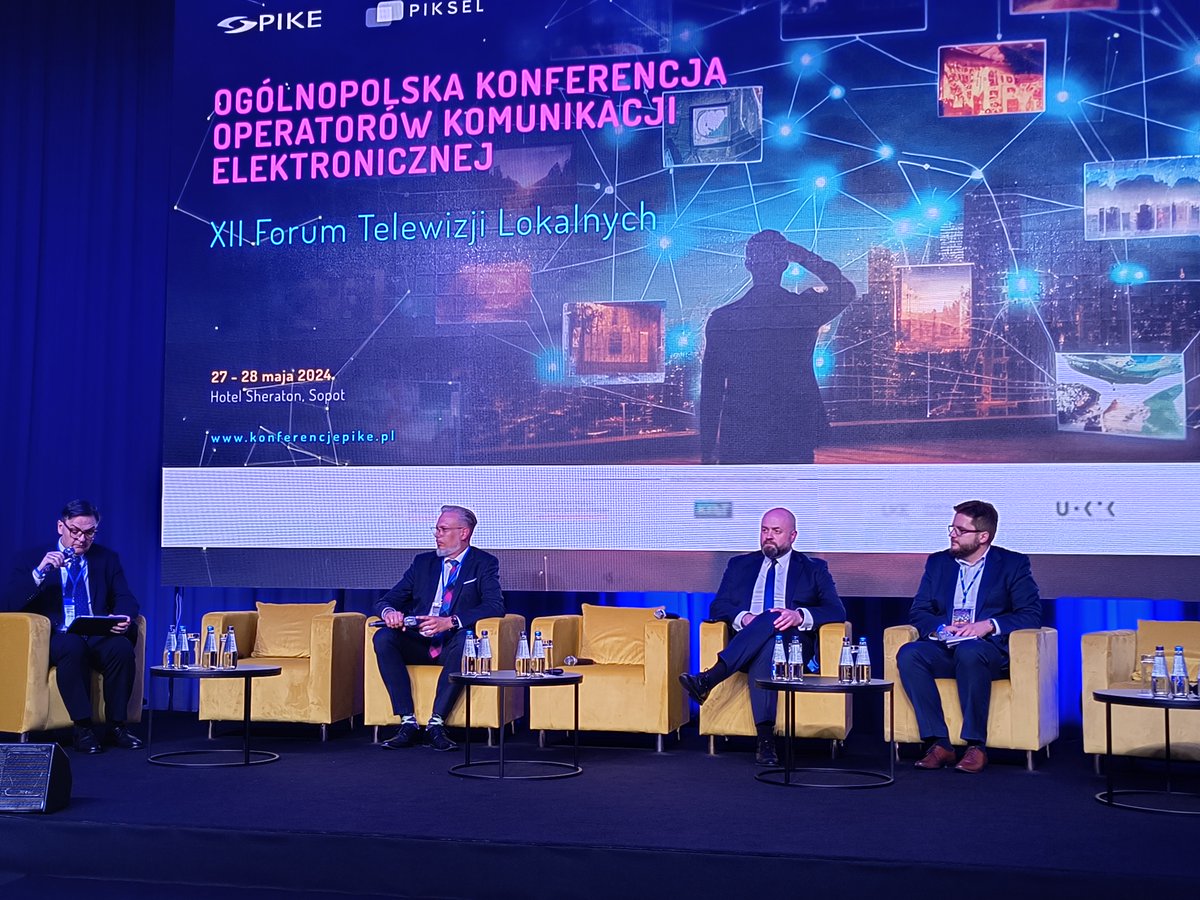 Eksperci z Departamentu Telekomunikacji w #MinisterstwoCyfryzacji, Grzegorz Czwordon i Tomasz Opolski wzięli udział w konferencji Polskiej Izby Komunikacji Elektronicznej (PIKE) oraz Polskiej Fundacji Wspierania Rozwoju Komunikacji Elektronicznej „PIKSEL”.

Celem wydarzenia była