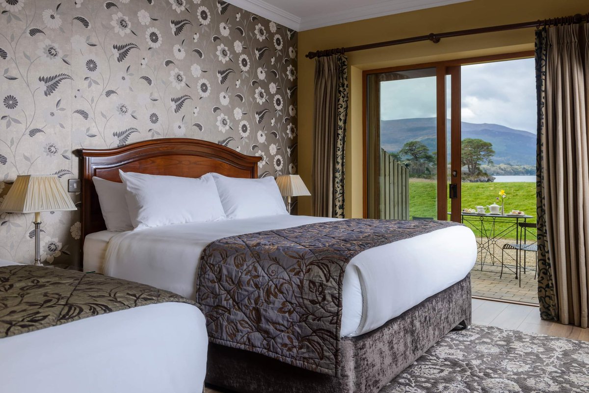 Your summer break at The Lake Hotel awaits 💫 visit lakehotel.com 📞 064 6631035 or 📧 info@lakehotel.com for a wide range of offers 💕 #lakehotelkillarney #summerbreaks #escapetothelake #staycation #vacation #discoverireland #visitkerry #lovekillarney