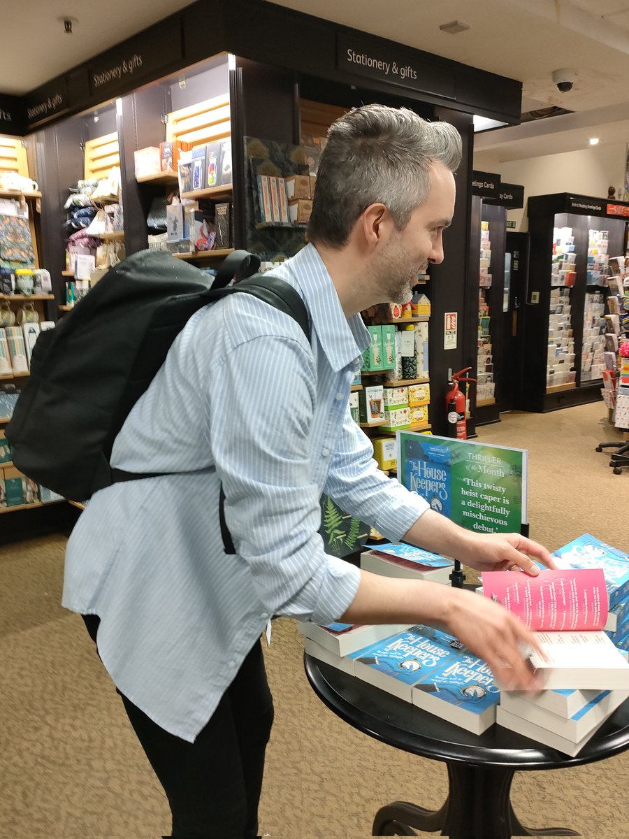 Lovely @AlexHayBooks in today to sign staff favourite and book of the month #TheHousekeepers. I love this book, one lucky customer got star struck, and there's a limited amount of signed stock for more of you. It's a fabulous heist adventure set in 1905 - perfect holiday reading