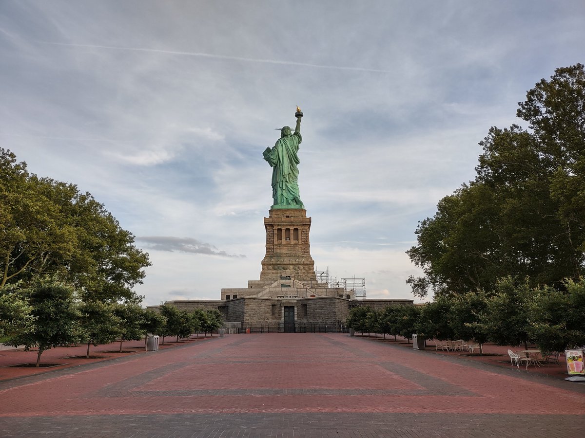Statue of Liberty NM (@statueellisnps) on Twitter photo Summer extended hours are in effect: First sails from Battery Park, NY and Liberty State Park, NJ are at 9:00 am. Last incoming sails are at 5:00 pm. Final clearing sails are at 6:45 pm. To help plan your visit go to nps.gov/stli Summer extended hours are in effect: First sails from Battery Park, NY and Liberty State Park, NJ are at 9:00 am. Last incoming sails are at 5:00 pm. Final clearing sails are at 6:45 pm. To help plan your visit go to nps.gov/stli