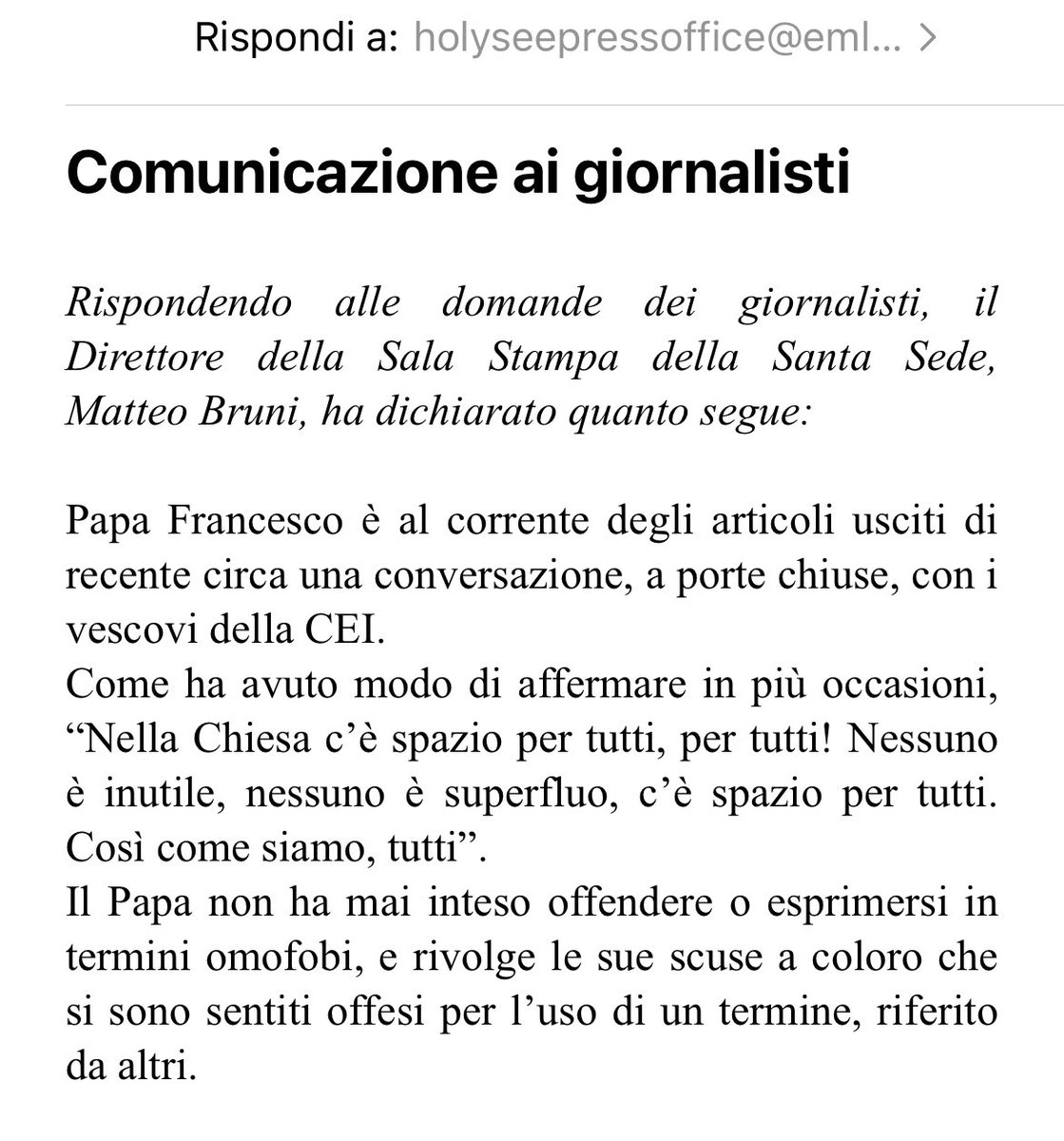 El Papa se excusa con “quien se haya sentido ofendido” por decir que “hay demasiado mariconeo” en los seminarios. No quería ser “homófobo”. Dice ahora también que “en la Iglesia hay espacio para todos”, pero a los obispos les dijo el 20 de mayo que no acepten seminaristas gays.