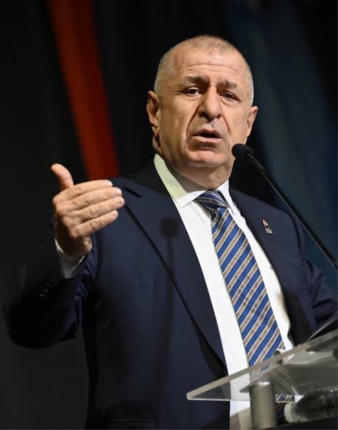 🗣️ Ümit Özdağ’dan Erdoğan’a: 'Sen Türkiye’yi Araplaştırıyorsun; Türkiye’yi Suriyelileştiriyorsun!”
