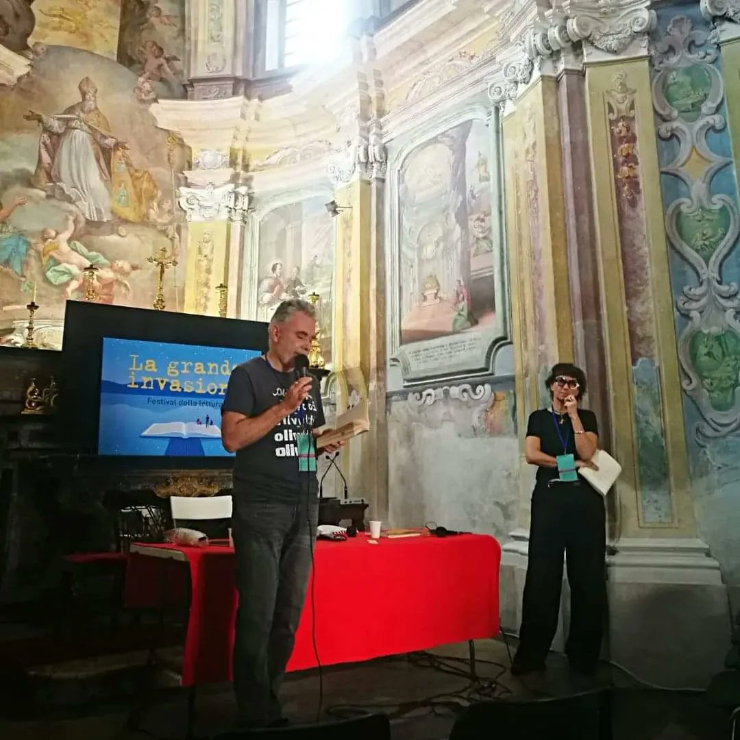 gianni montieri (@giannimontieri) on Twitter photo Sabato 1 e domenica 2 giugno, torniamo alla <a href="/grandeinvasione/">La grande invasione</a> con due strepitose lezioni di poesia, <a href="/anna__toscano/">anna toscano</a> e io.
Alla chiesa di San Gaudenzio ore 12.45.
Sarà stupendo Sabato 1 e domenica 2 giugno, torniamo alla <a href="/grandeinvasione/">La grande invasione</a> con due strepitose lezioni di poesia, <a href="/anna__toscano/">anna toscano</a> e io.
Alla chiesa di San Gaudenzio ore 12.45.
Sarà stupendo