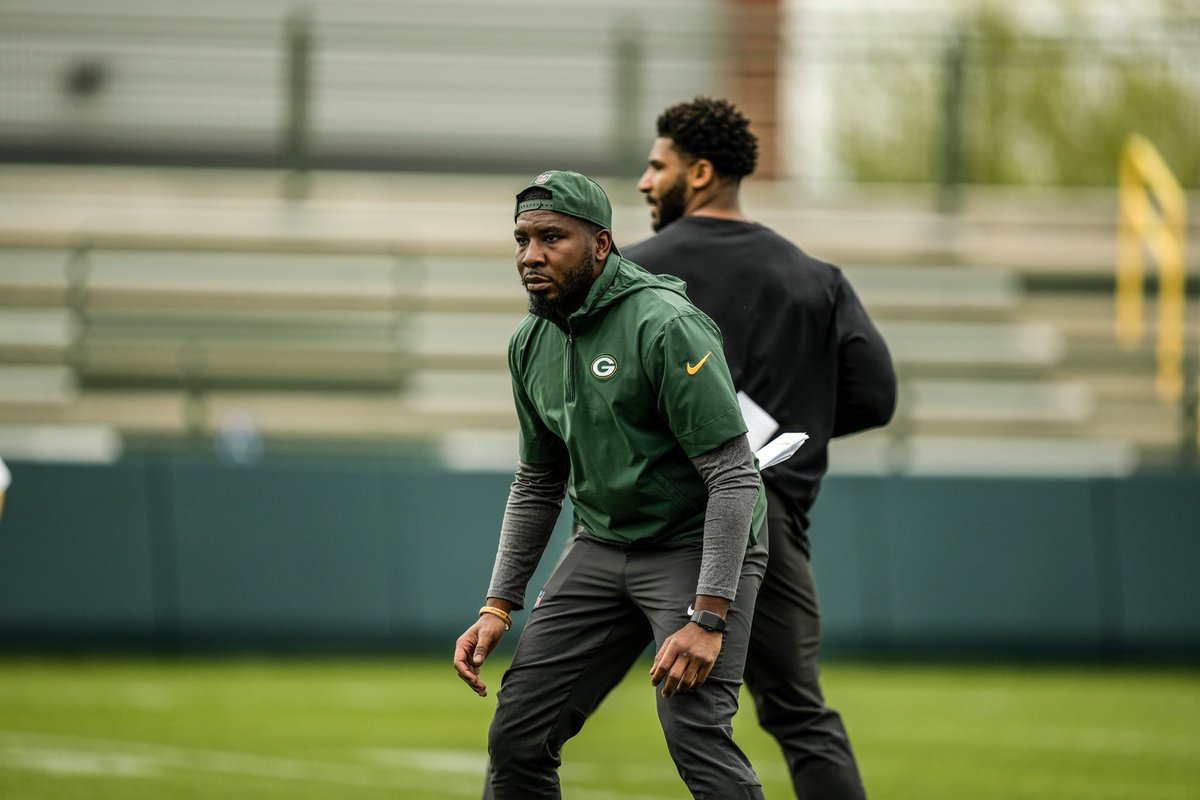 Coach_TBell's tweet photo. Thankful For The Opportunity To Learn &amp; Grow In Green Bay With The Packers. Outstanding Organization and Leadership. Thank You To Coach LaFleur, Coach Hafley, &amp; Coach Ansley. #GoPackGo https://t.co/IErbOWWKWo