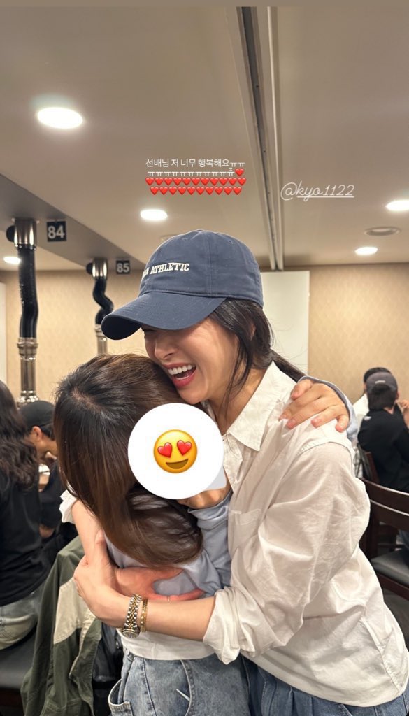 jeon yeobeen and song hyekyo at black nuns wrap up party (now I need this movie urgently