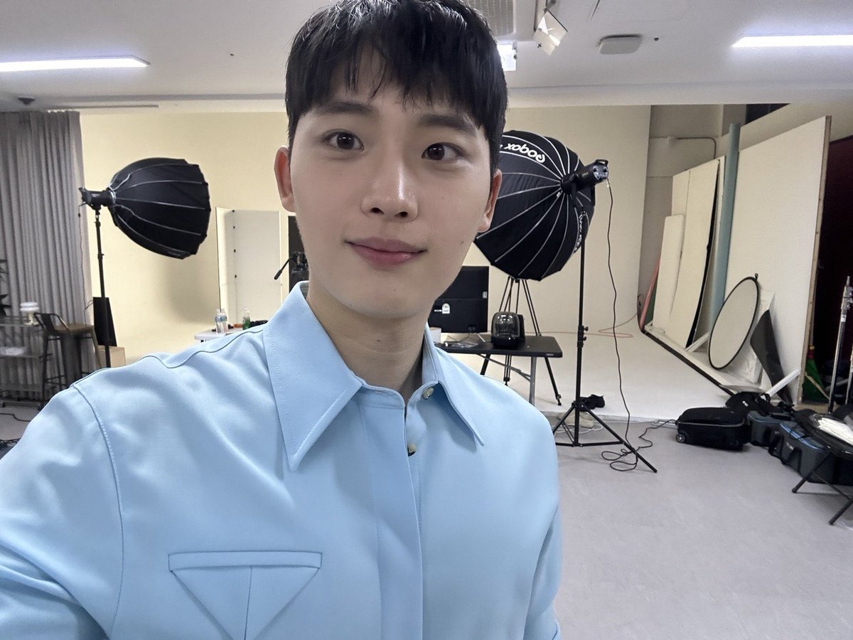 우리 조녁이 언제 왔다 감
나 없는 사이
쪽쪽쪽 움쫙쫙 우쮸쥬 와랄랄럴럴랄
(그만이요