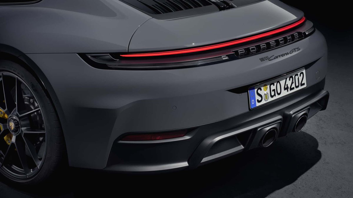 Meet the new 992.2 Porsche 911 GTS, the first ever hybrid 911!

New 3.6L six-cylinder engine with an electric motor for a total system output of 532hp, 610Nm, only 50kg heavier and 8 seconds faster around Nurburgring!