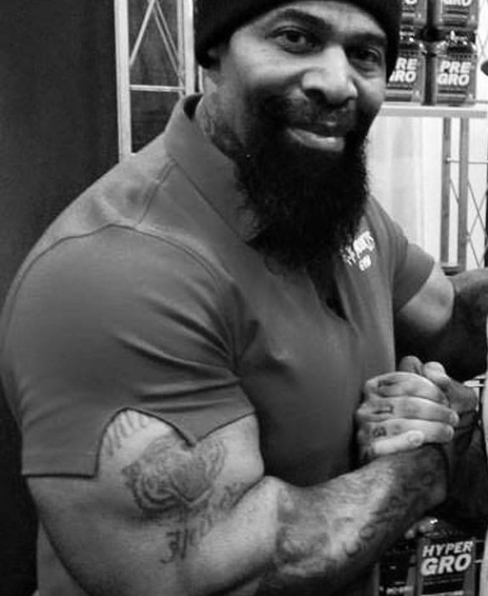 CTFletcherISYM's tweet image. MY IMITATION OF THE GREAT SERGIO OLIVA’S SHIRT SLEEVES 

“SLEEVEBUSTER”

#armseveryday 

training.ctfletcher.com