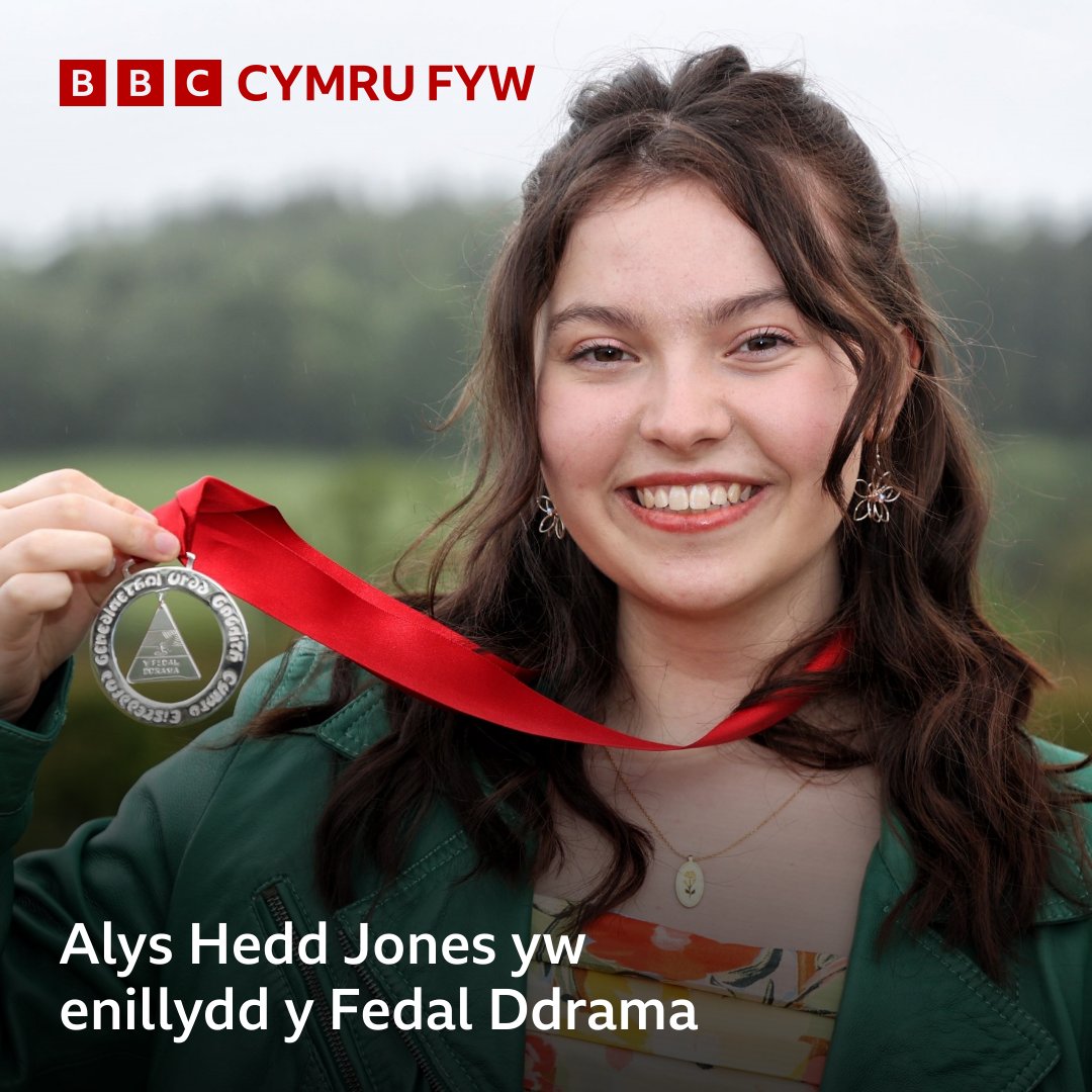 Llongyfarchiadau Alys Hedd Jones ar ennill y Fedal Ddrama 👏