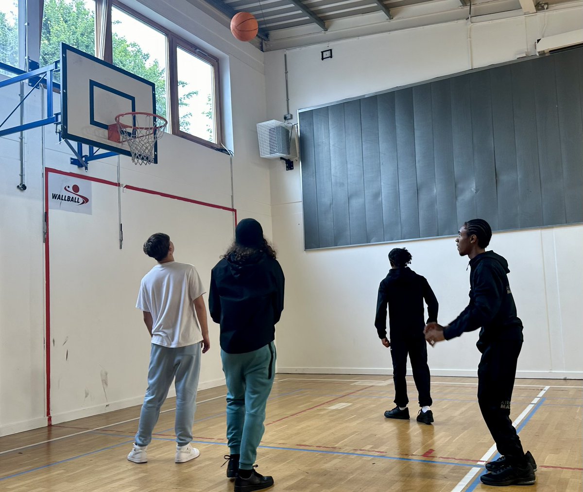 Well done to our Year 11 scientists who spent the day revising chemistry & physics - with a much needed basketball break at lunchtime. Thank you to our brilliant science teachers, Ms Short & Ms Keating, for coming in to teach them.🧪🧲🏀 #ThisIsAP #GCSEs2024