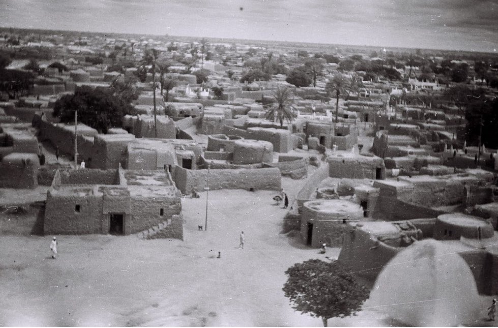 The History of Trade and Commerce in Kano: A Crossroads of Empires Kano's story is intricately woven with the history of trade and commerce. For centuries, it has served as a vital hub,connecting North Africa with sub-Saharan regions and playing a key role in the trans-Saharan