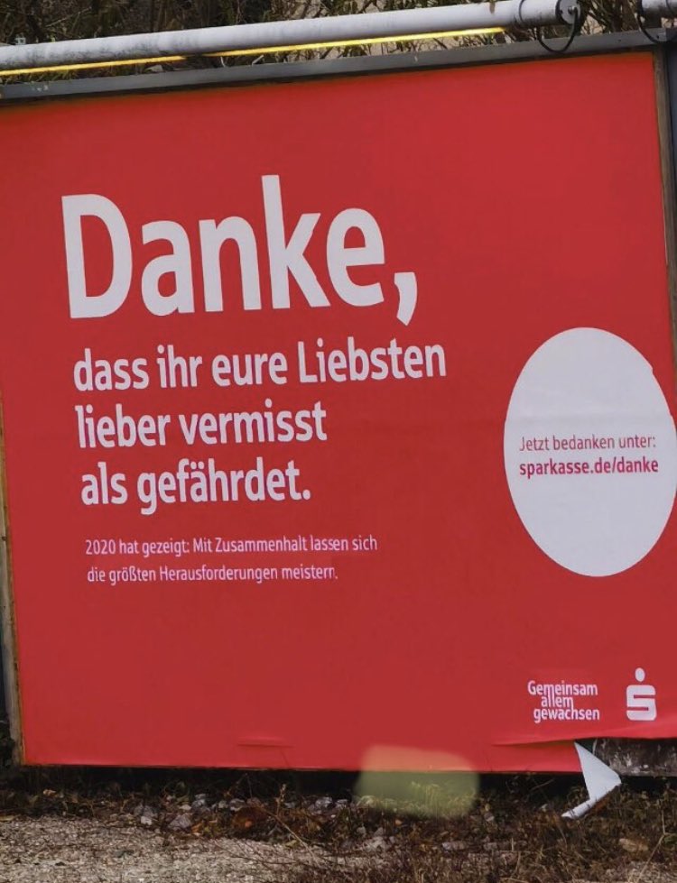 So mussten „312.897 Männer, Frauen und Kinder in deutschen Krankenhäusern einsam und ohne Beistand sterben“. Man nannte es „Abstand ist Solidarität“ statt #EinsamesSterben. welt.de/politik/deutsc…