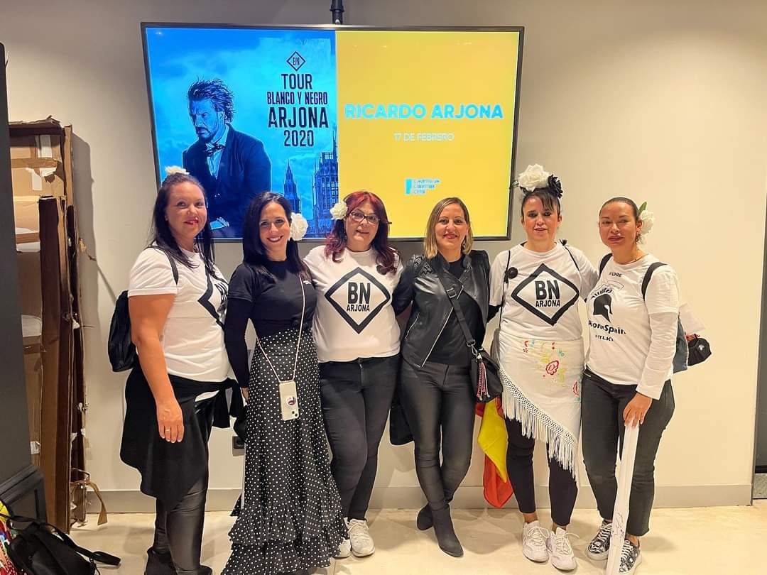 <a href="/ArjonaSpain/">ArjonaEspañaOficial</a> <a href="/KariDazaG/">Kari</a> Muchas felicidades mi <a href="/KariDazaG/">Kari</a> ♥️ que sonrías hoy y siempre , disfruta mucho de tu día , ojalá pronto volvamos a encontrarnos 😘😘 #TriviCompany