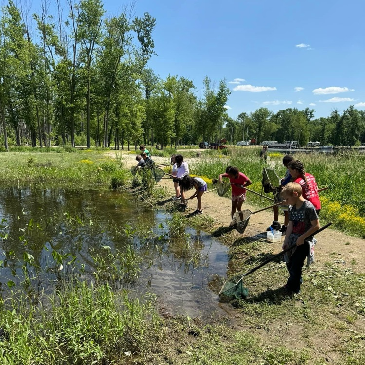 clinton_schools's tweet photo. Rock Creek Field Trip! Always a blast!  

#CCSDStudents https://t.co/4VYuJCkNCH