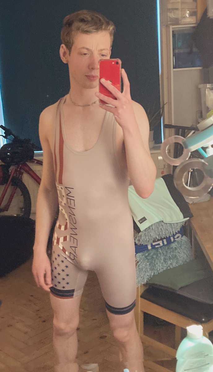 JamesLewisx's tweet photo. Who wants to rub bulges together? 🥵 https://t.co/3FWyObCvfO