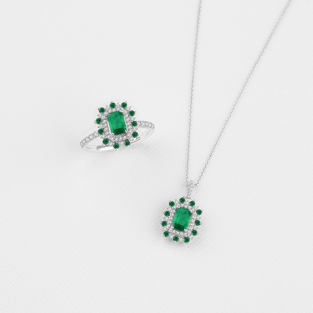 Experience the enchanting allure of emeralds with our exquisite ring and pendant set 💚 #EmeraldJewelry #ElegantGems #TimelessElegance #GreenGlamour #LuxuryJewelry #ASHI