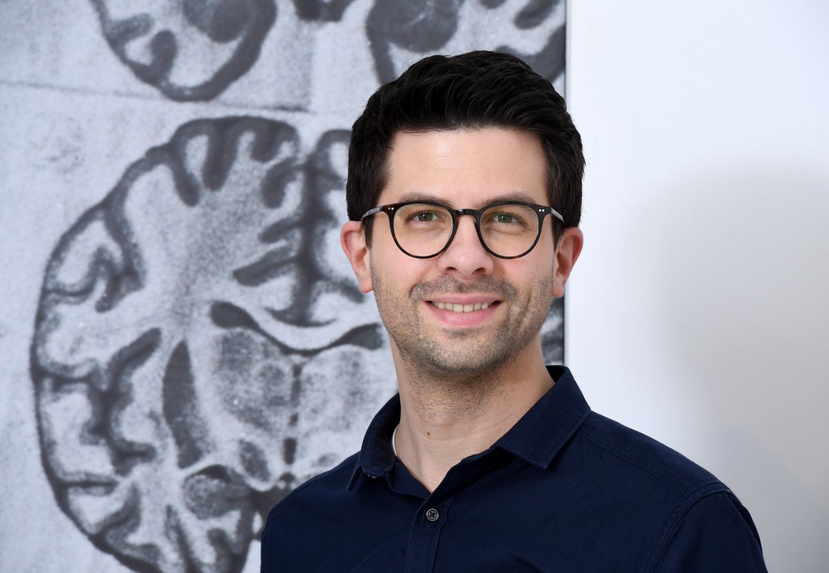 We’re back with another #Spotlight! Today, we’re featuring Prof. Dr. @JensRittscher from the @UniofOxford. Together with his host, Dr. Philipp Mergenthaler @_pm_lab @ChariteBerlin, the expert in biomedical imaging will combine a number of state-of-the-art imaging techniques.. 1/2