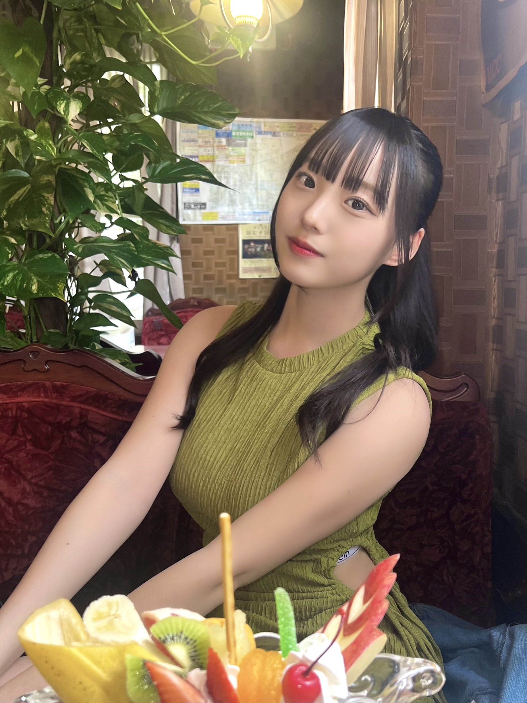 ゆうちゃみ | オールバックちゃみさん🥺🥺🥺🌈 夏がやって参り