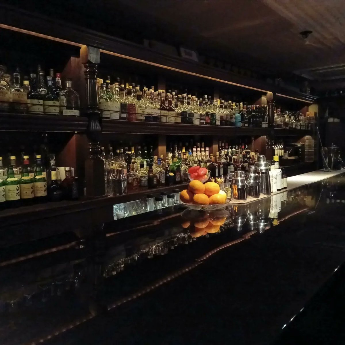 BartenderTaro's tweet photo. 5/28（火）
本日も18:00〜2:00となります。

今宵も皆様のご来店を心よりお待ちしていますね。

あなたの椅子がここにありますよ。

https://t.co/BZRqFTioN0

#bar #bartarrows  #barld #神楽坂 #バー #バータロウズ https://t.co/1hUmVycvfe