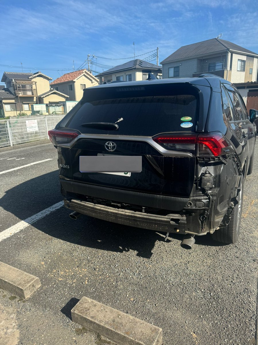 syo_s9's tweet photo. 盗難車みたい🙄
仕事より仕事してる感w
あ、うんぴっぴついてる https://t.co/V0aMbXPtf1
