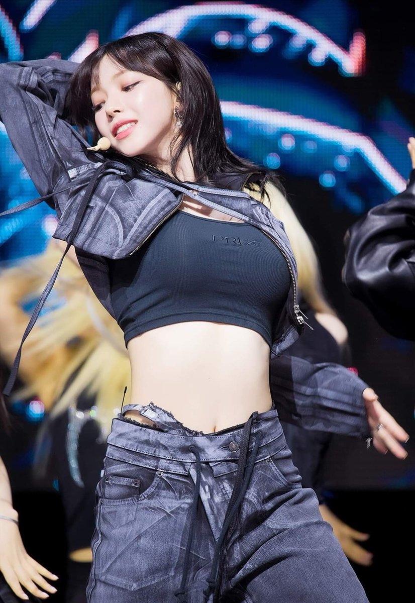 OMG MISS MAM! 🥵🥵🥵 #karina