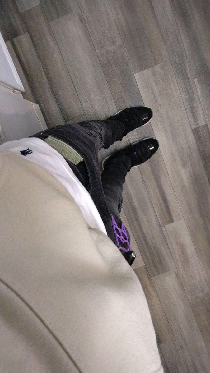 Single an not tryna waste no time,