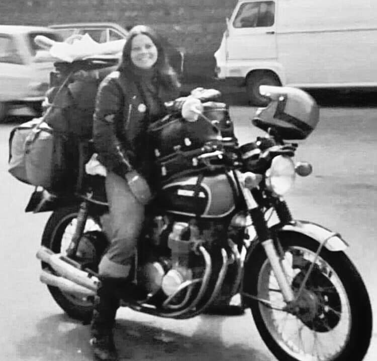Back In The Day! We're unsure who this is, but she looks like she's having fun! Photo from Classic Bike Shows follower @tommuller45 ❤

#classicbikeshows #motorcycle #motorbike #motorcyclelife #classicmotorcycle #classicbike #motorcycleclub #classicmotorcycles #motorbikelife