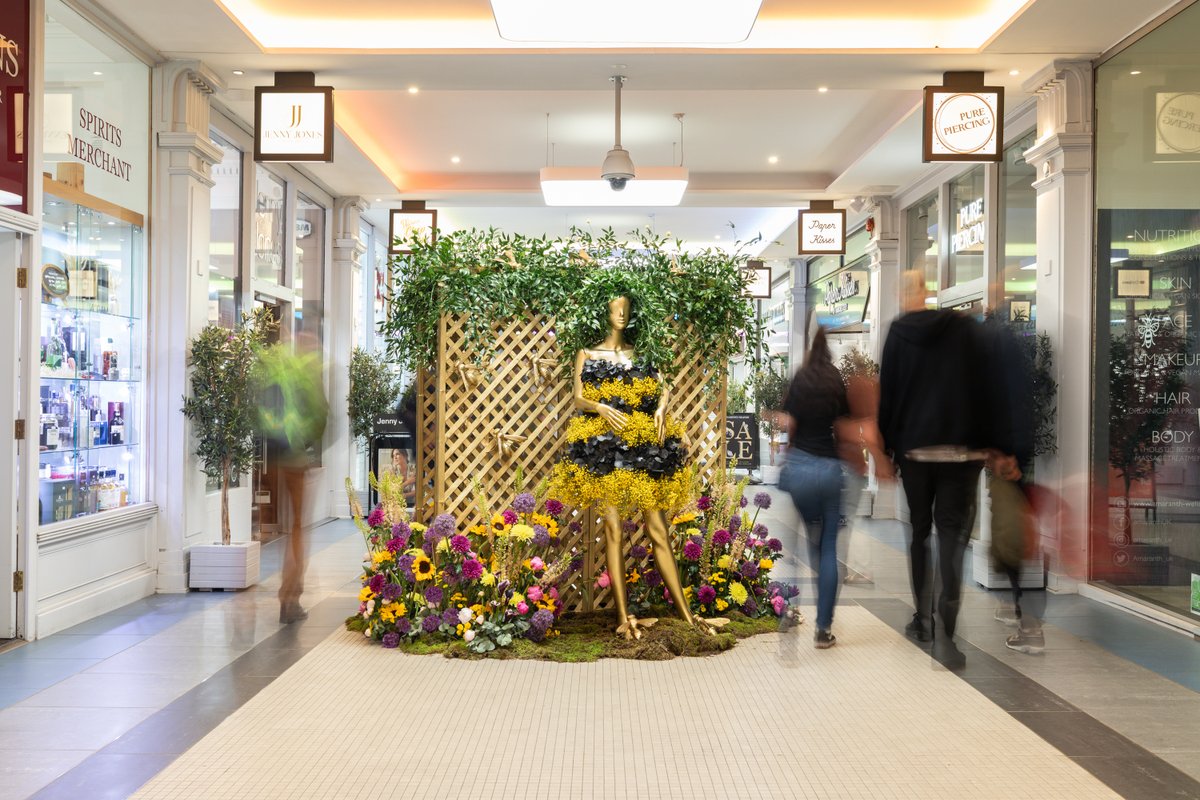 7. Queen Bee Rowetta By Royal Exchange Flowers and The Royal Exchange Manchester