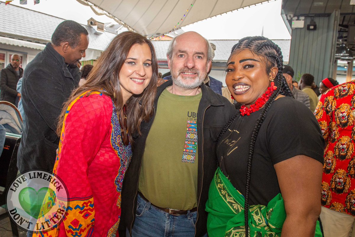 PHOTOS Africa Day 2024 ilovelimerick.ie/2024-africa-da… 🇨🇫💚🇿🇦 #limerick #limerickcity #lovelimerick #ilovelimerick #limerickandproud #africaday @DorasIRL @AfricaDay @TheMilkMarket