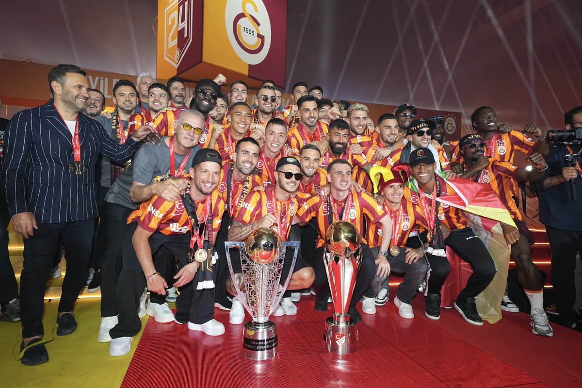 🏆 Kupalara layıksın sen, şanlı Galatasaray! 🏆 #MayıslarBizimdir