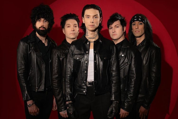 . @blackveilbrides have shared another taster of the ‘Bleeders’ era with a powerful cover of Sweeney Todd’s ‘My Friends’. rocksound.tv/news/black-vei…